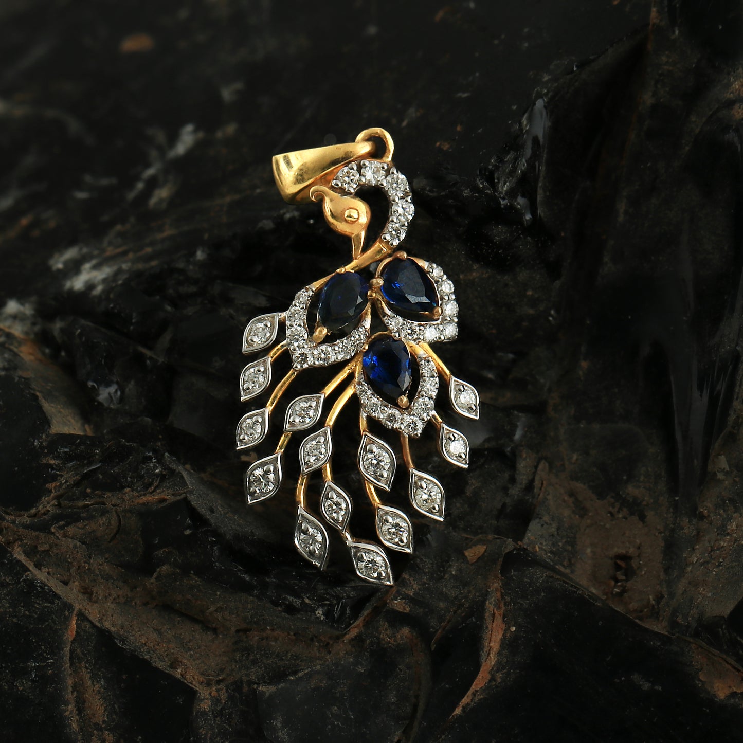 Engagement Gift Pendant 18K Gold 0.38 Ct IGI Certified Natural Diamond
