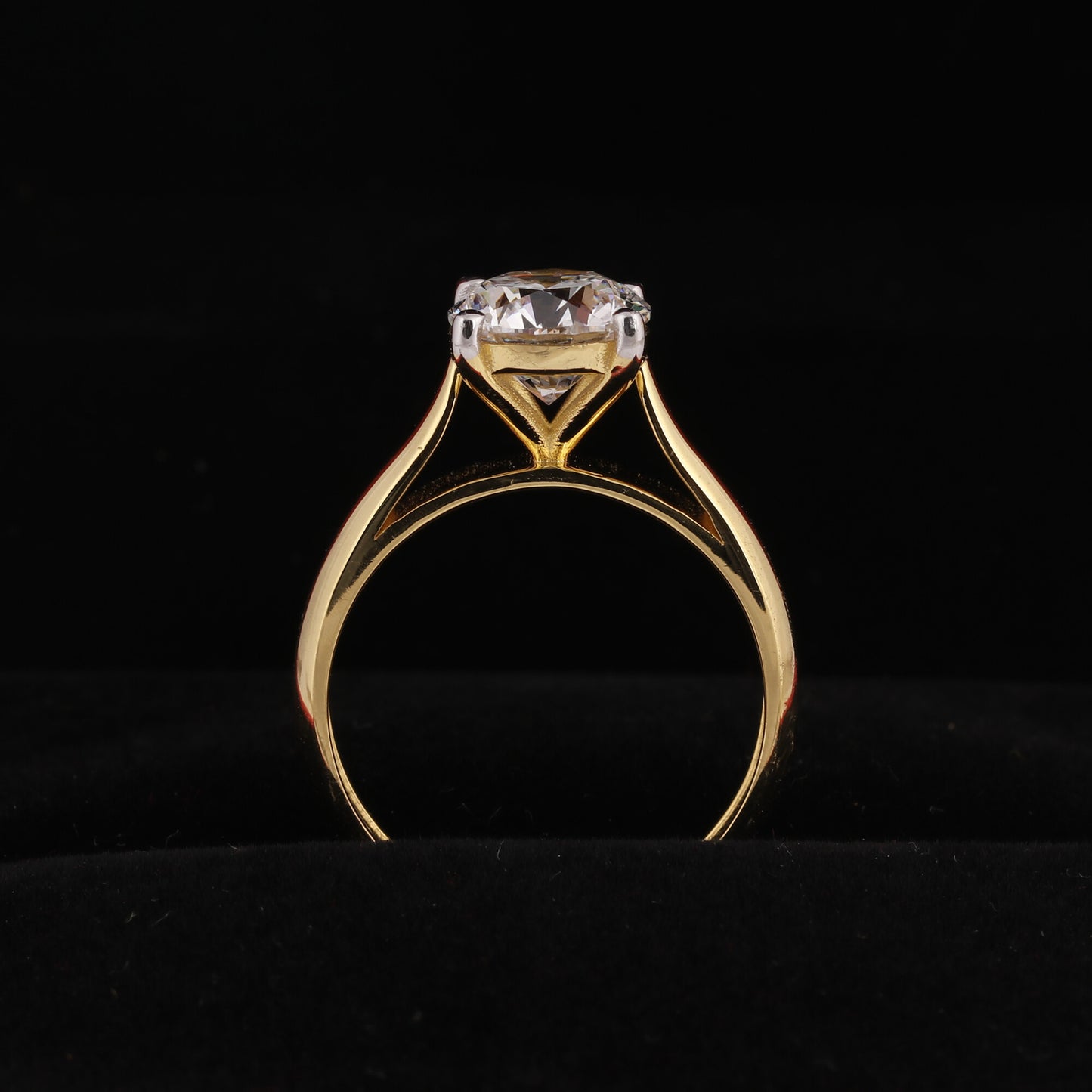 IGI Certified Lab Grown Diamond Round-Cut Solitaire Ring — 18K Solid Gold