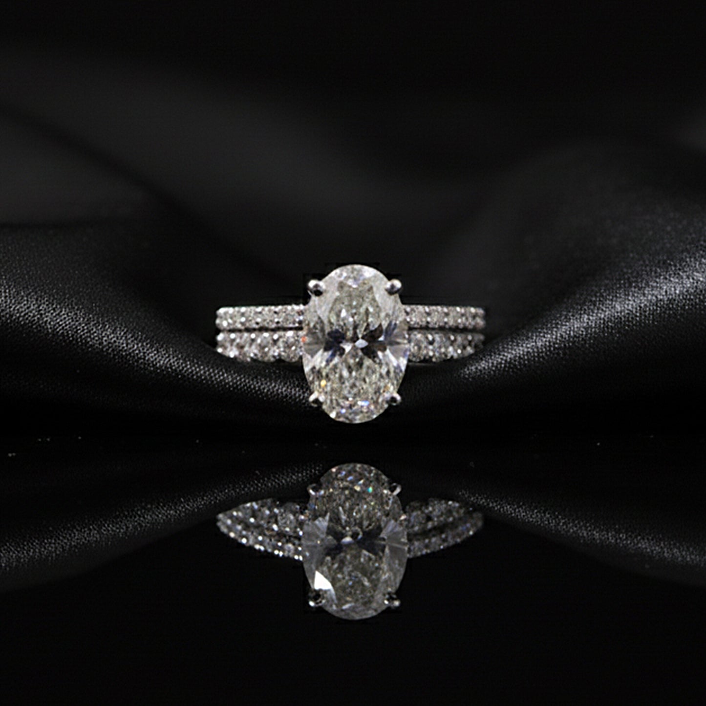 IGI Certified Lab Grown Diamond Oval Halo Ring, 0.79ct tw — 14K/18K Solid Gold