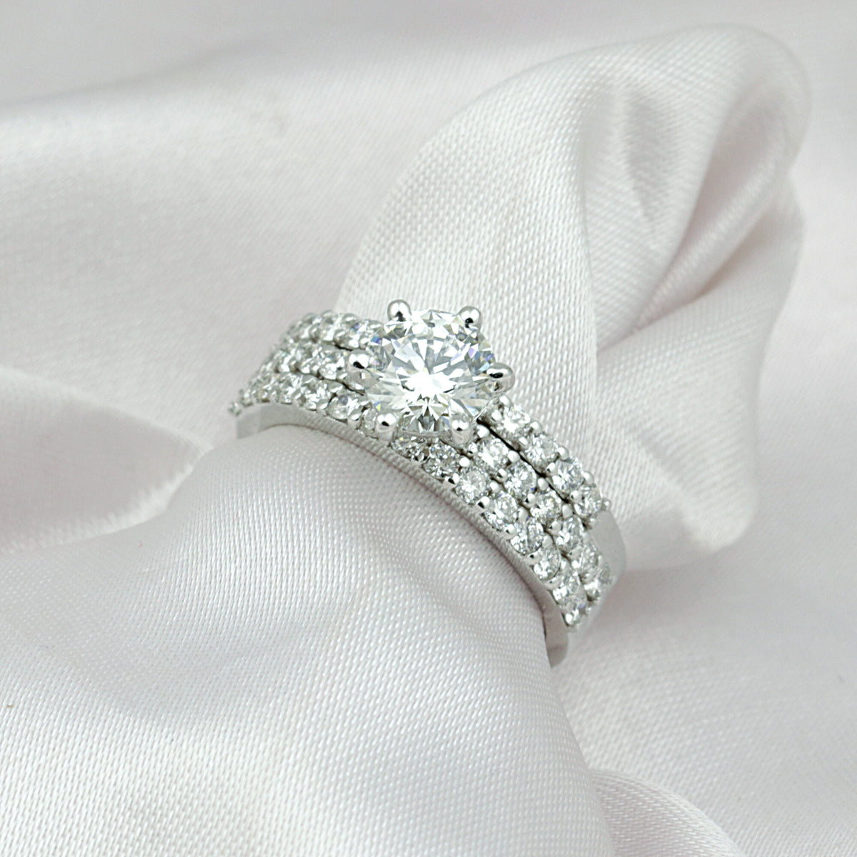 IGI Certified Lab Grown Diamond Round-Cut Ring — Solid 14K and 18K Gold