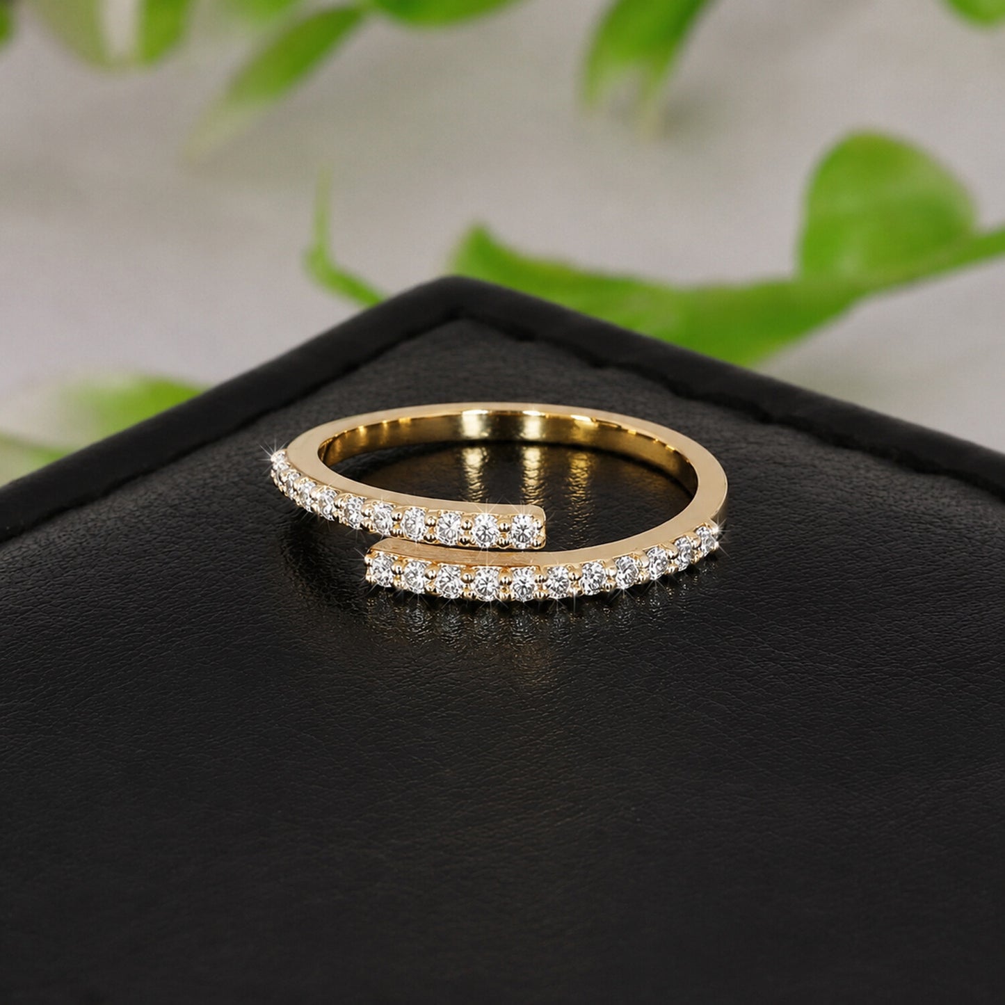 IGI Certified Lab Grown Diamond Round-Cut Ring — Solid 18K Gold