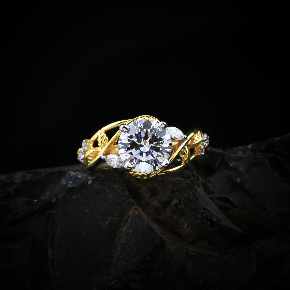 IGI Certified Lab Grown Diamond Round-Cut Halo Ring — 18K Solid Gold