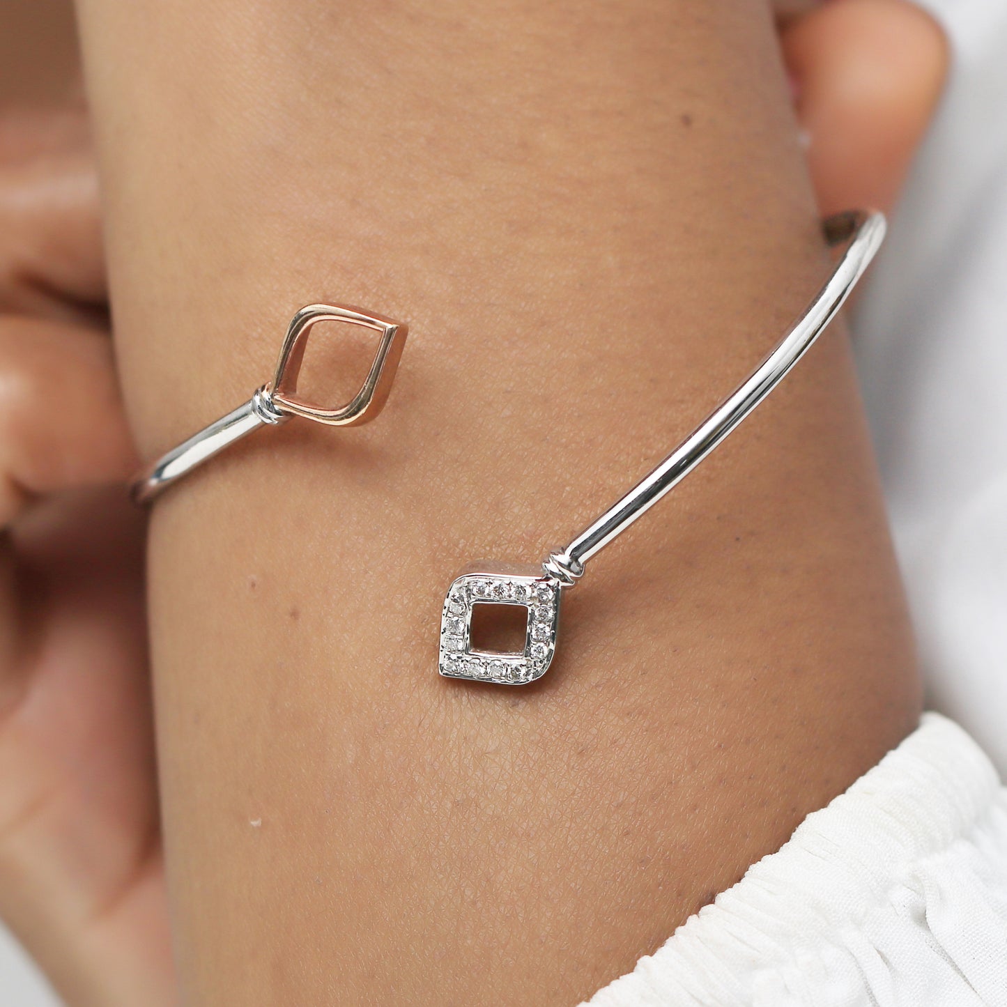 0.15 Ct. Natural Diamond IGI Certified 18K Gold Jewelry for Women Bracelet
