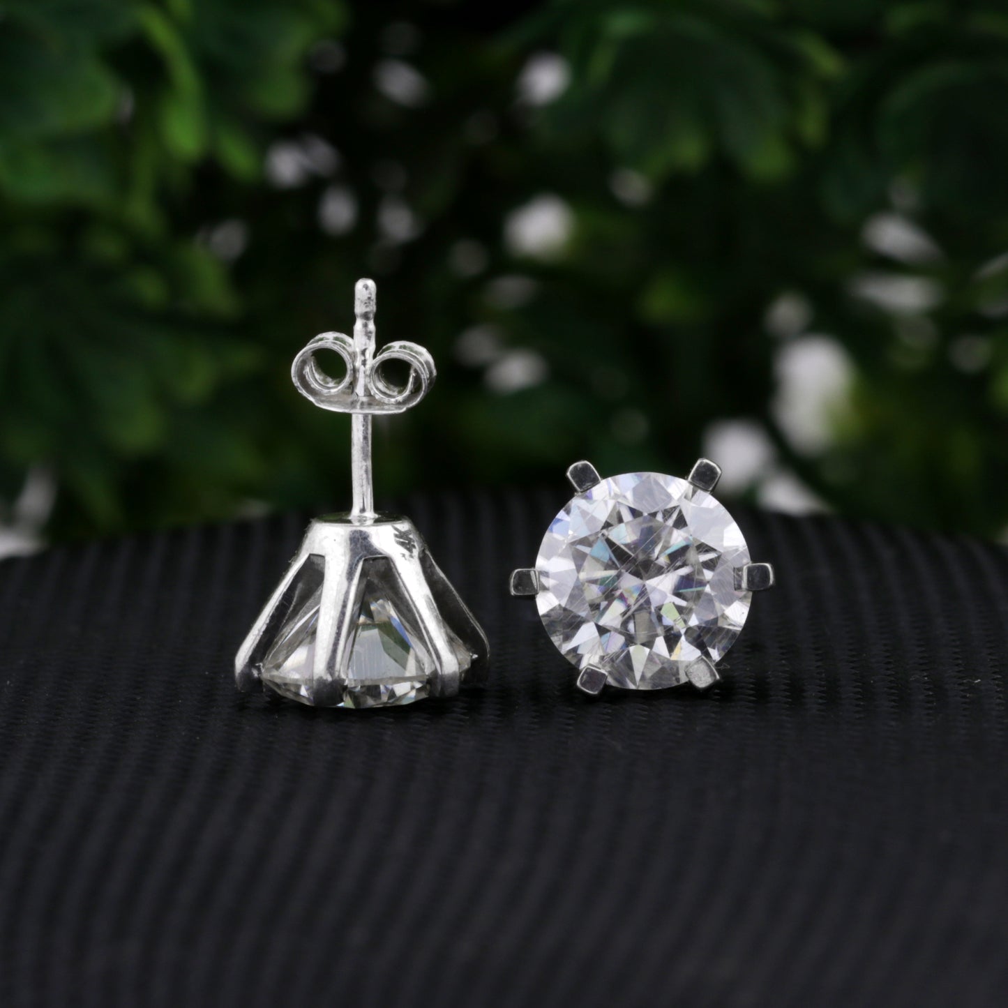 1.80 Ct Round Cut Lab Grown Diamond Stud Earrings — VS1 Clarity, 18k Gold Vermeil