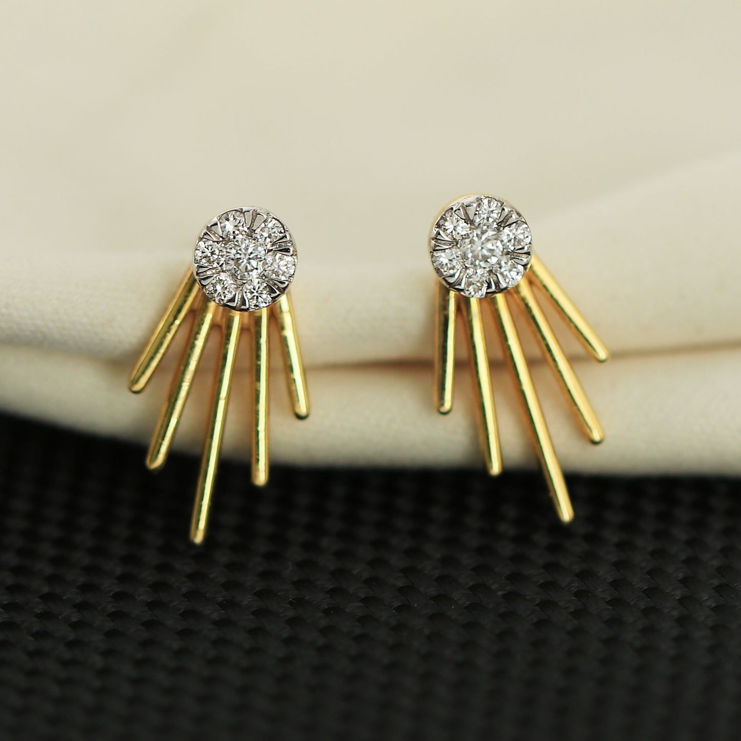 Natural Diamond 0.19 Ct. Stud Earrings in 18K Yellow Gold IGI Certified
