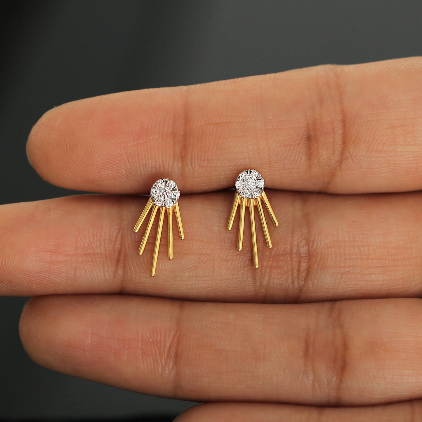 Natural Diamond 0.19 Ct. Stud Earrings in 18K Yellow Gold IGI Certified - view 2