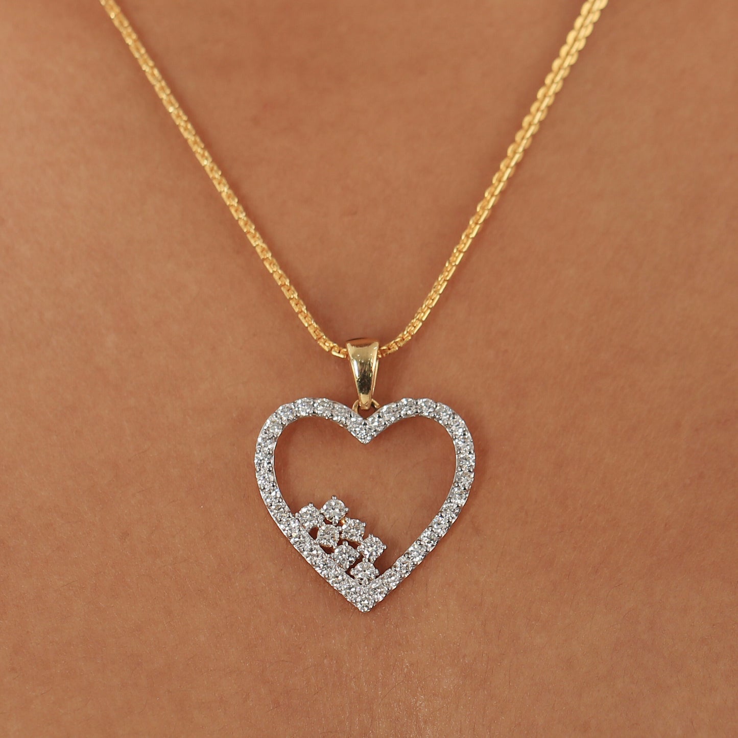 Delicate 0.82 Ct Diamond Necklace Pendant 18K Gold IGI Certified Jewelry
