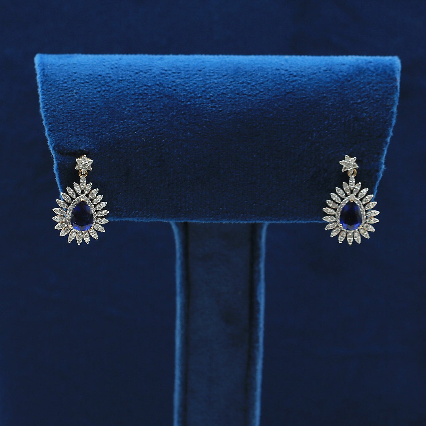 2.95 Ct. IGI Certified Natural Diamond Necklace Set 18K Yellow Gold Earrings