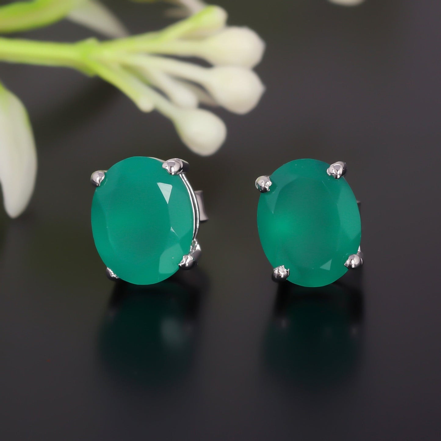 10 Ct Natural Green Emerald Earrings - GEMHUB & CO. - View 5