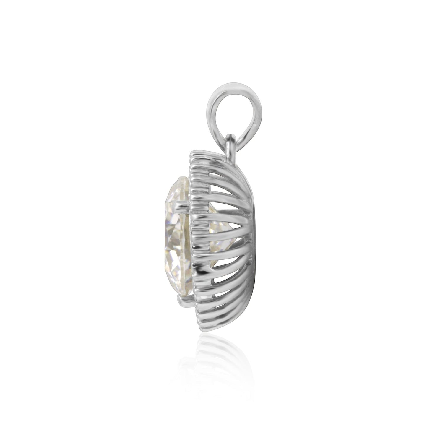 GEMHUB & CO. 3.50 Ct round cut lab grown diamond pendant in 18k gold vermeil with VS1 clarity.