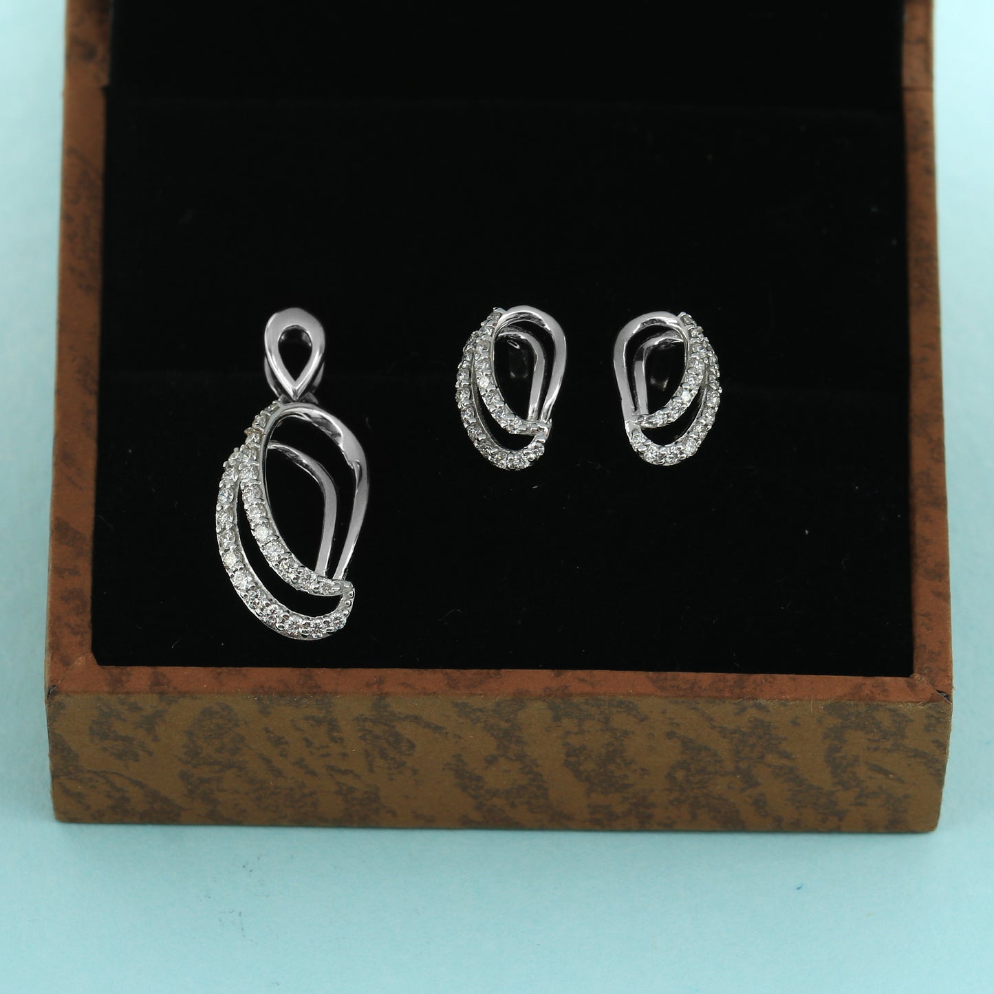 0.49 Ct. Natural Diamond Pendant And Earrings Set 18KT White Gold IGI Certified
