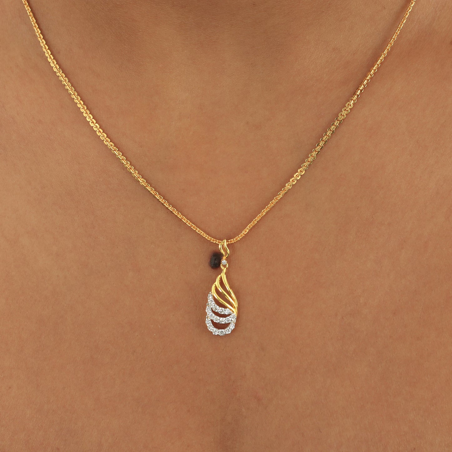 Luxury 18K Gold Pendant  0.26 Ct Natural Diamond Jewelry IGI Certified Jewelry