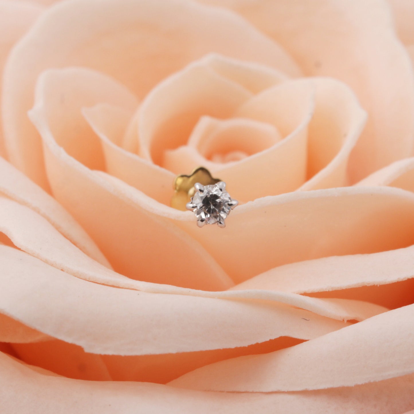 IGI Lab Grown Diamond Nose Pin, 0.07ct Round Solitaire — 18K Solid Gold, Screw Back
