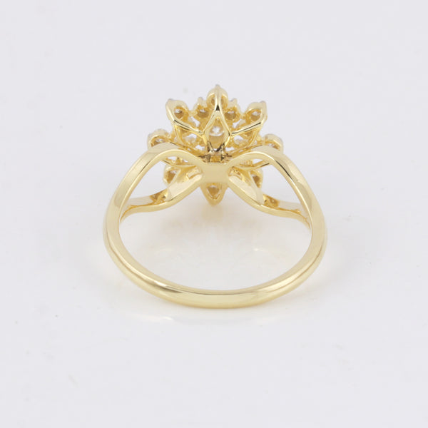 IGI Certified Lab Grown Diamond Oval Halo Ring, 0.24ct tw — 18K Solid Gold