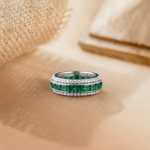 GIA Certified Natural Emerald Round-Cut Diamond Pave Halo Ring — 14K/18K Solid Gold