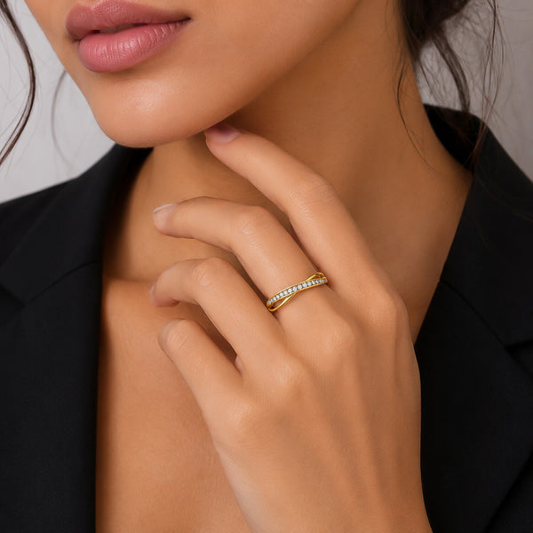IGI Certified Lab Grown Diamond 0.16ct Round Petite Halo Ring — 18K Solid Gold