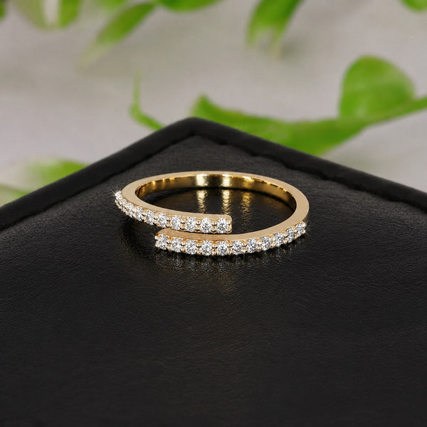 IGI Certified Lab Grown Diamond Round-Cut Ring — Solid 18K Gold