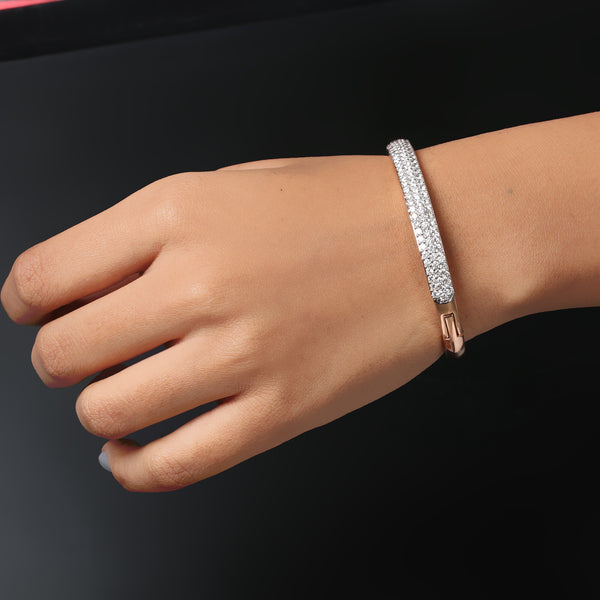IGI Certified Lab Grown Diamond Wave Gold Bangle — 18K Solid Gold, 3.26 Carat