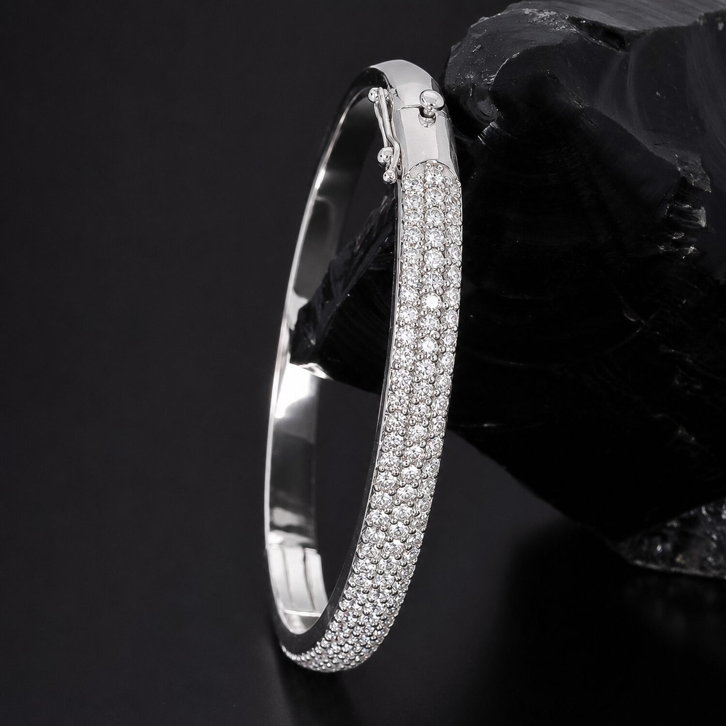 IGI Certified Lab Grown Diamond Half-Set Gold Bangle — 18K Solid Gold, 3.26 Carat