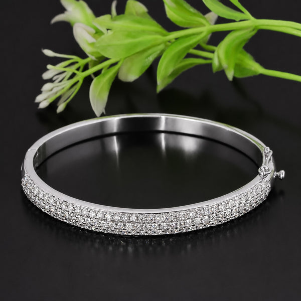 IGI Certified Lab Grown Diamond Half-Set Gold Bangle — 18K Solid Gold, 3.26 Carat