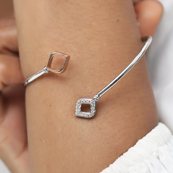0.15 Ct. Natural Diamond IGI Certified 18K Gold Jewelry for Women Bracelet