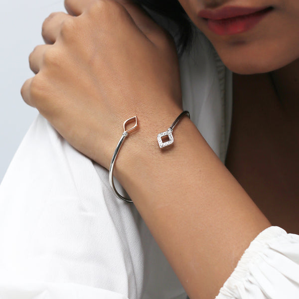 0.15 Ct. Natural Diamond IGI Certified 18K Gold Jewelry for Women Bracelet