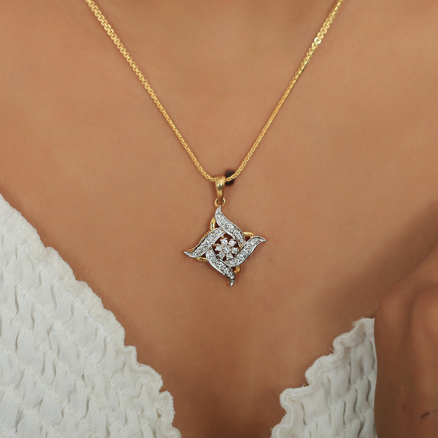 0.86 Ct. 18KT Yellow Gold Natural Diamond Jewelry Set, IGI Certified Quality
