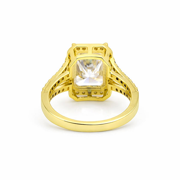 Close-up of large emerald step cut showing pavilion depth and VS1 clarity