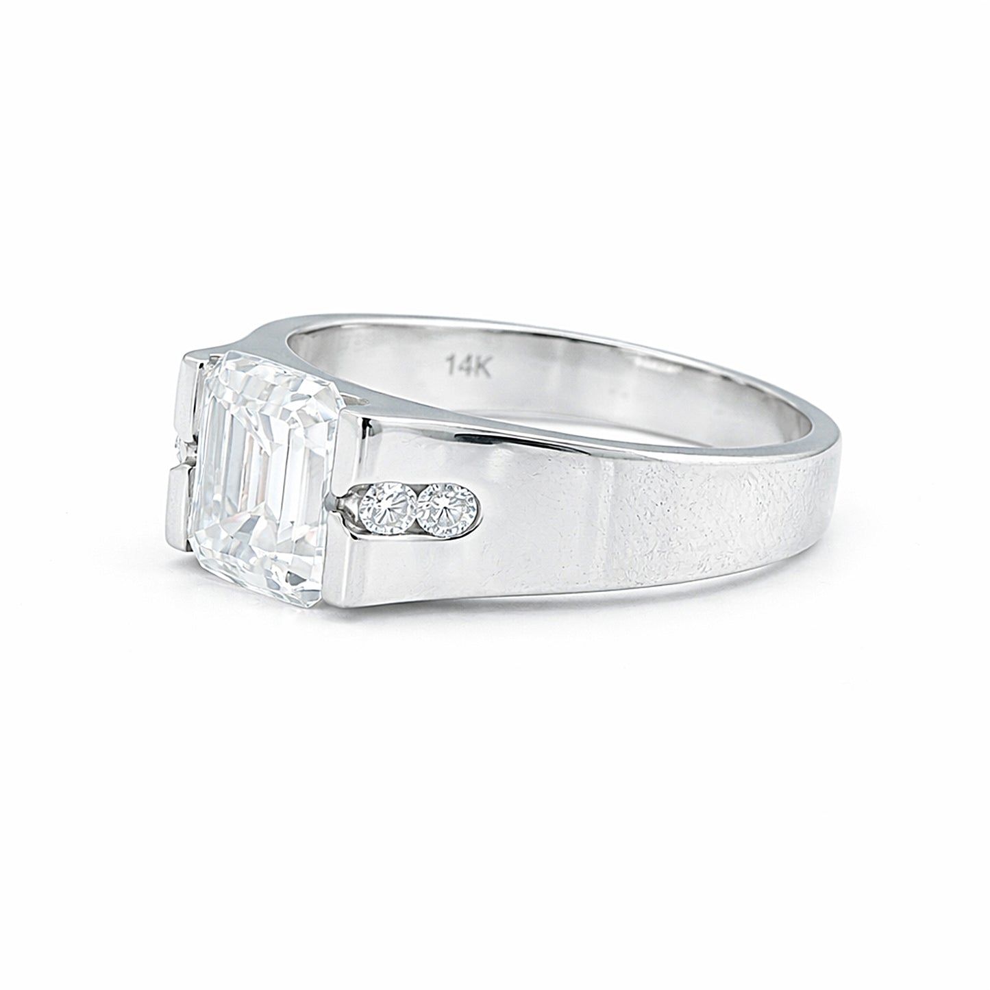 1.50 Ct Emerald Cut Lab Grown Diamond Ring — VS1 Clarity, 18k Gold Vermeil