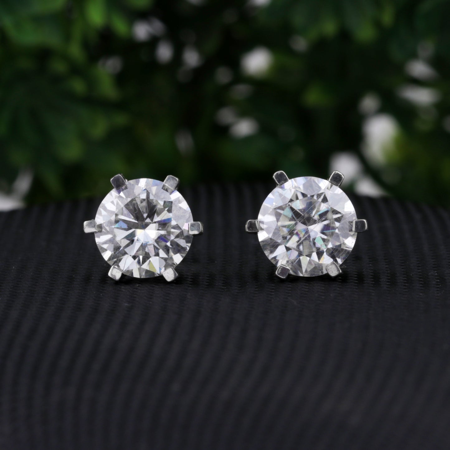 1.80 Ct Round Cut Lab Grown Diamond Stud Earrings — VS1 Clarity, 18k Gold Vermeil