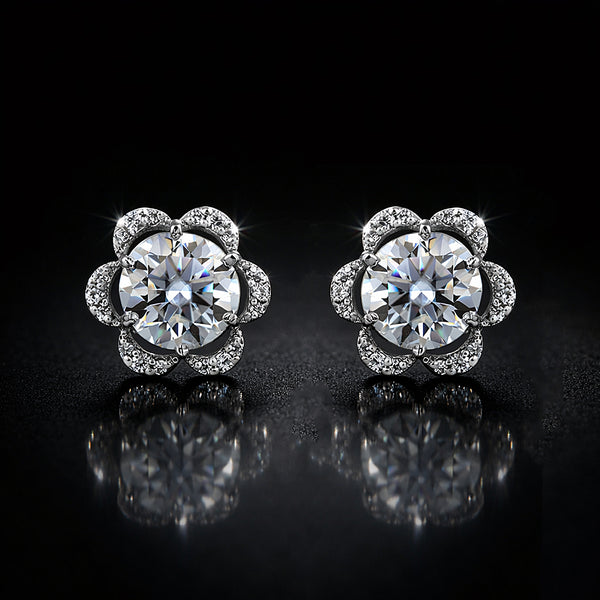 2.50 Ct Round Cut Lab Grown Diamond Stud Earrings — VS1 Clarity, 18k Gold Vermeil