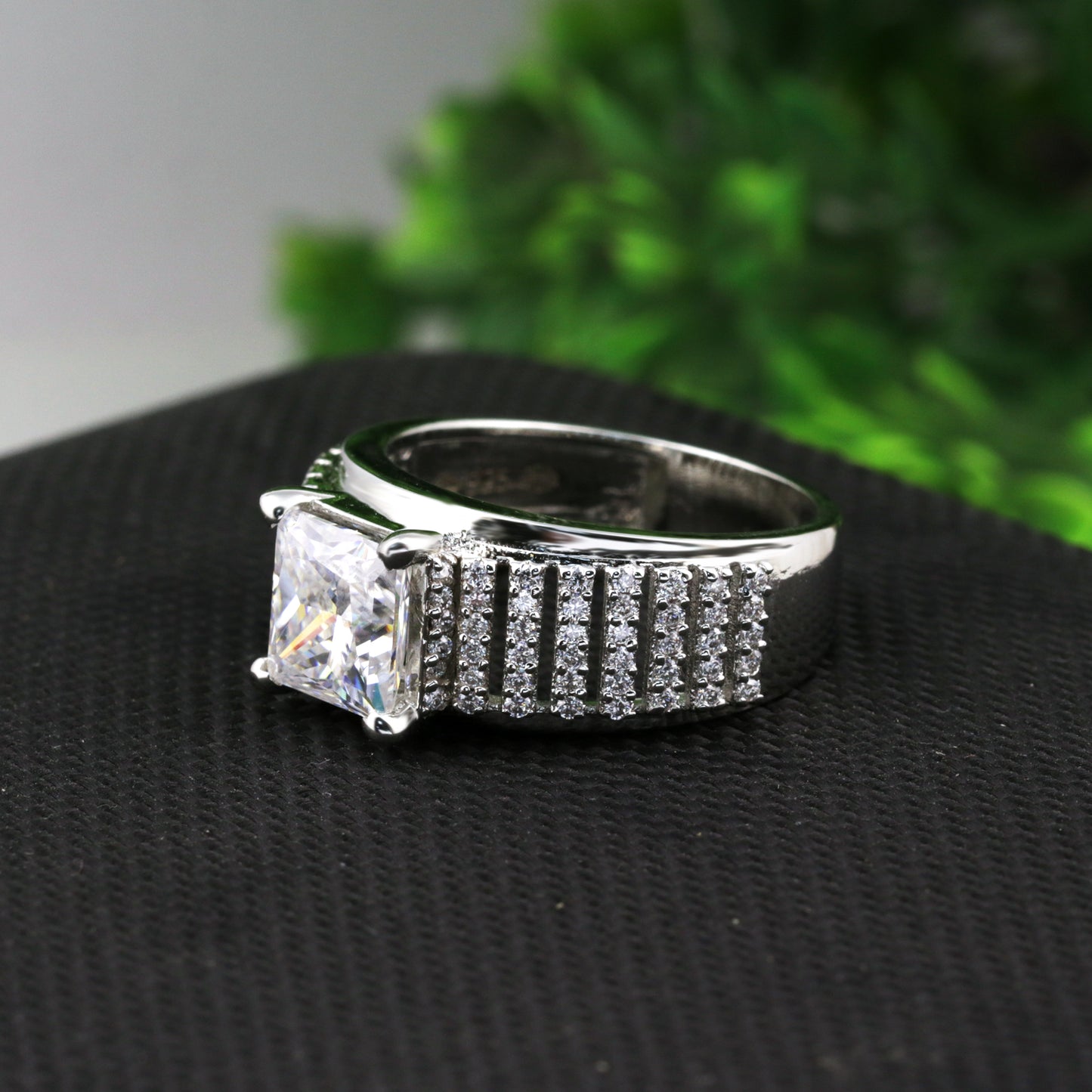 1.50 Ct Princess Cut Lab Grown Diamond Ring — VS1 Clarity, 18k Gold Vermeil