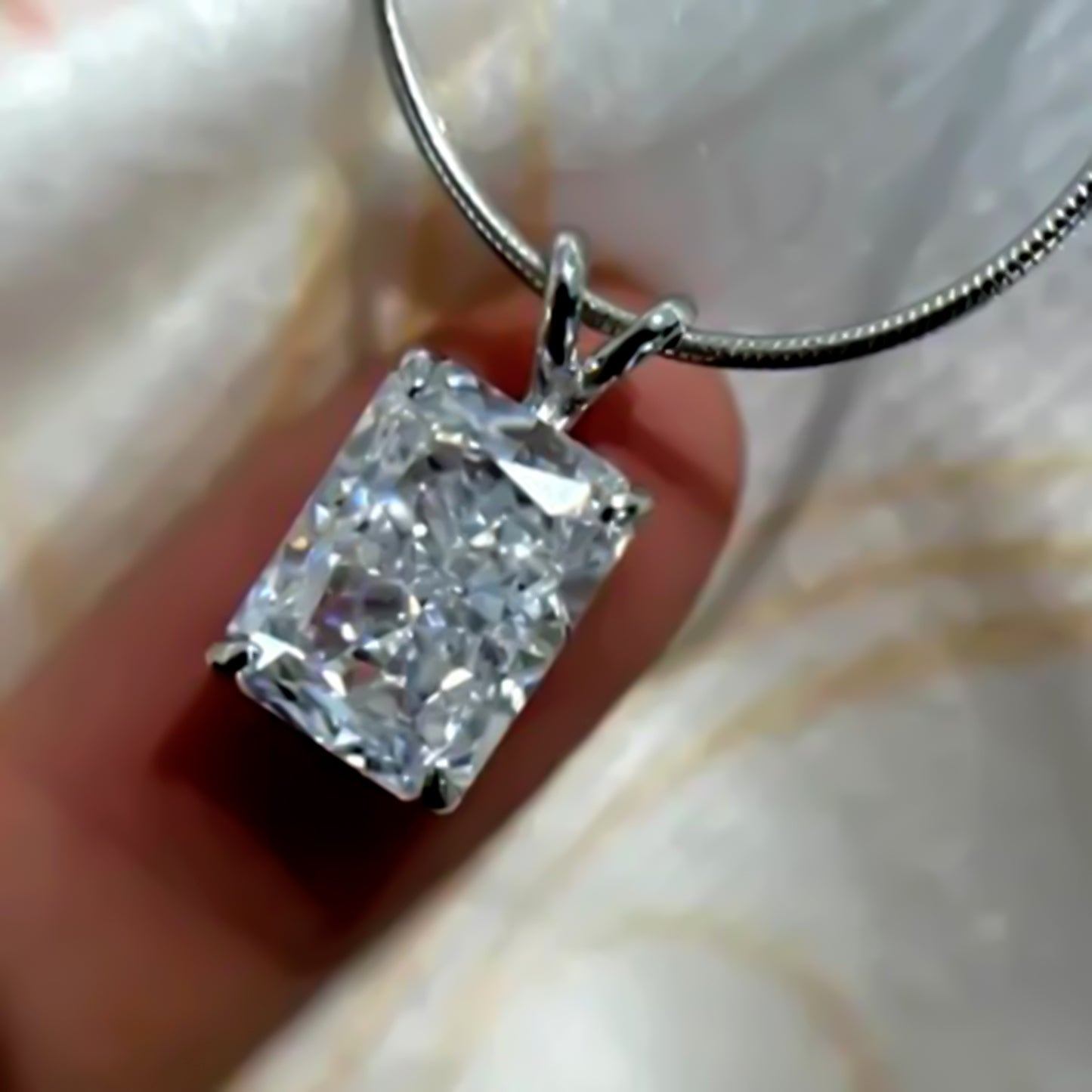 2.50 Ct Certified Radiant Cut White Moissanite Pendant In Vermeil 925 Silver