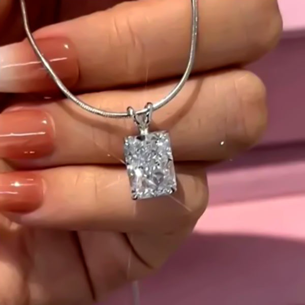 2.50 Ct Certified Radiant Cut White Moissanite Pendant In Vermeil 925 Silver