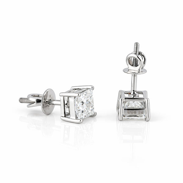 Close-up of single princess cut lab diamond, F colour VS1 clarity grade