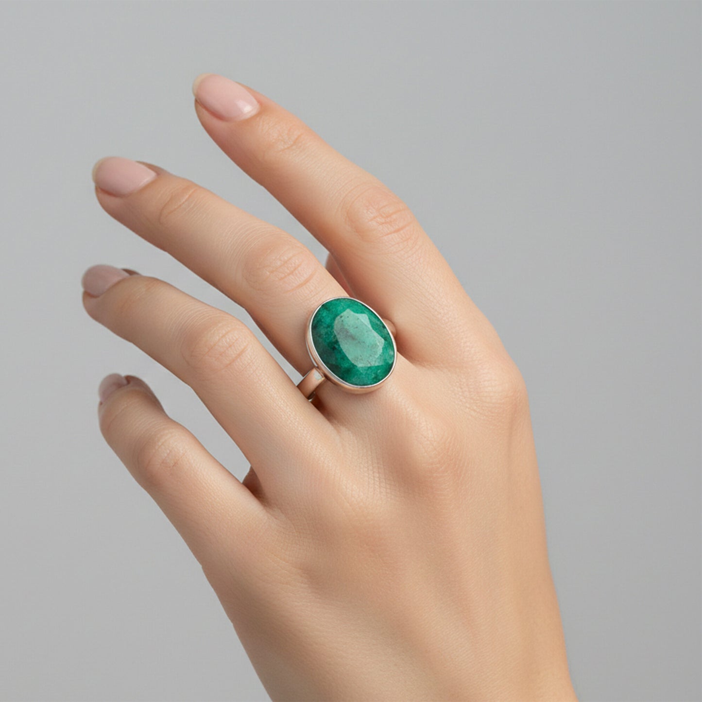 Certified Oval Cut Green Emerald 8.00 Ct Ring in 925 Sterling Silver for Women