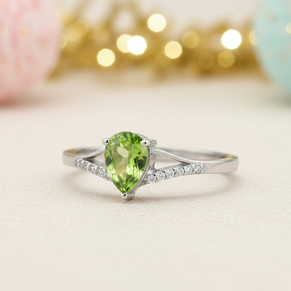 Jewelry Pear Cut Green Amethyst Ring in 925 Sterling Silver for Her Chic Design