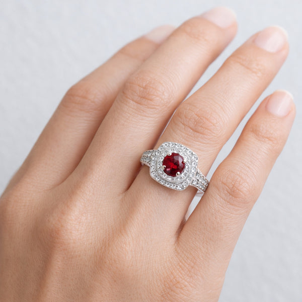 Anniversary Red Garnet Ring Round Cut in 925 Sterling Silver for Women