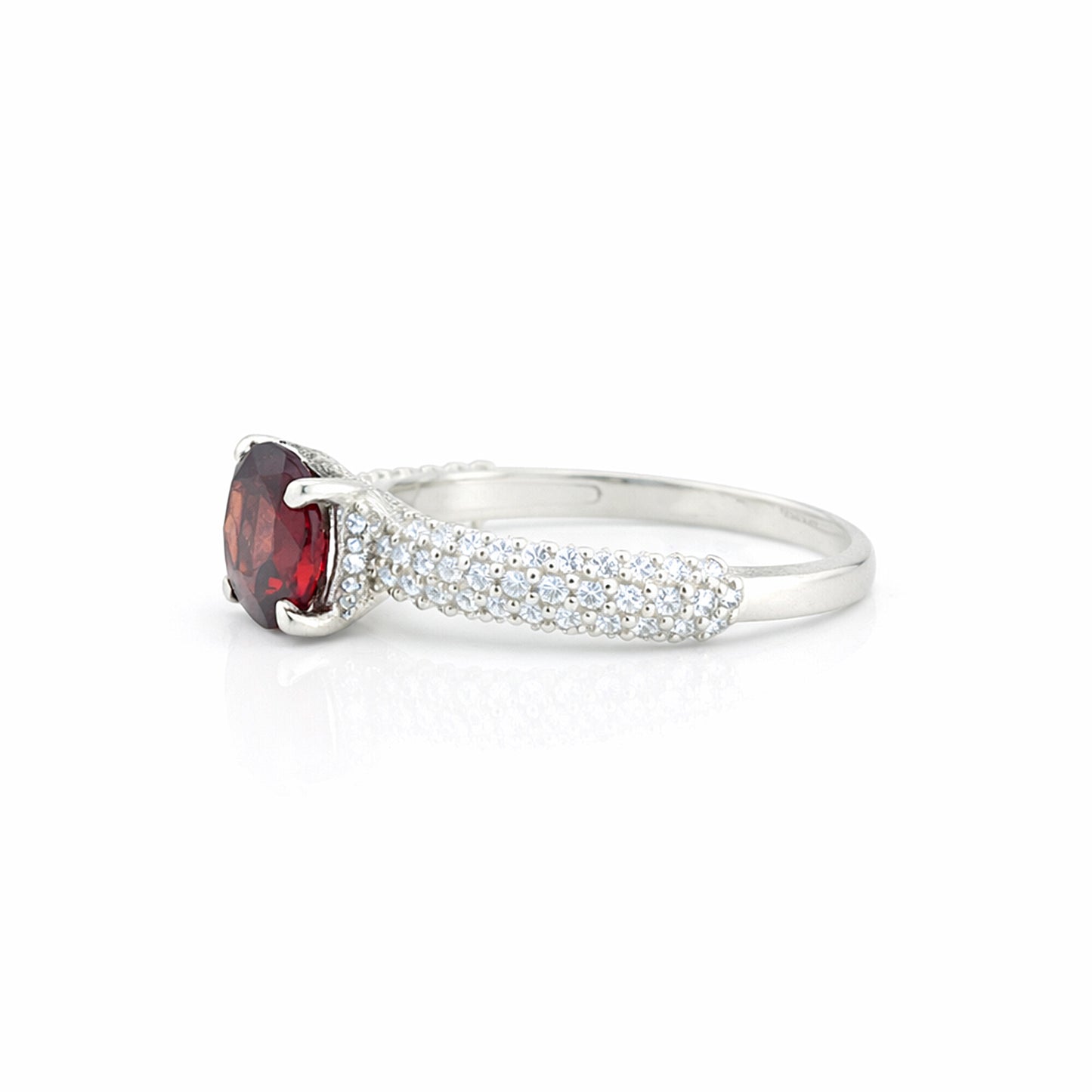 Red Garnet Round Cut Ring 2.45 Ct in 925 Sterling Silver for Engagement