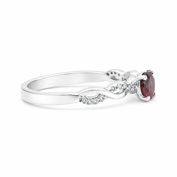 Red Garnet 2.28 Ct Ring in 925 Sterling Silver Handmade for Women Elegant Look