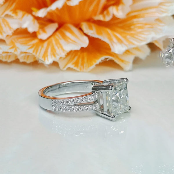 3.15 Ct Princess Cut Off White Moissanite Ring – Christmas Gift 18K Gold Plated Ver 18K Gold Plated