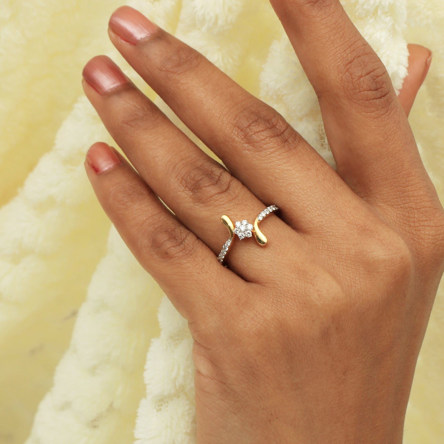 0.35 Ct. IGI Certified Natural Diamond 18k Yellow Gold Flower Ring For Wedding - view 5