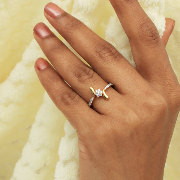 0.35 Ct. IGI Certified Natural Diamond 18k Yellow Gold Flower Ring For Wedding - view 5