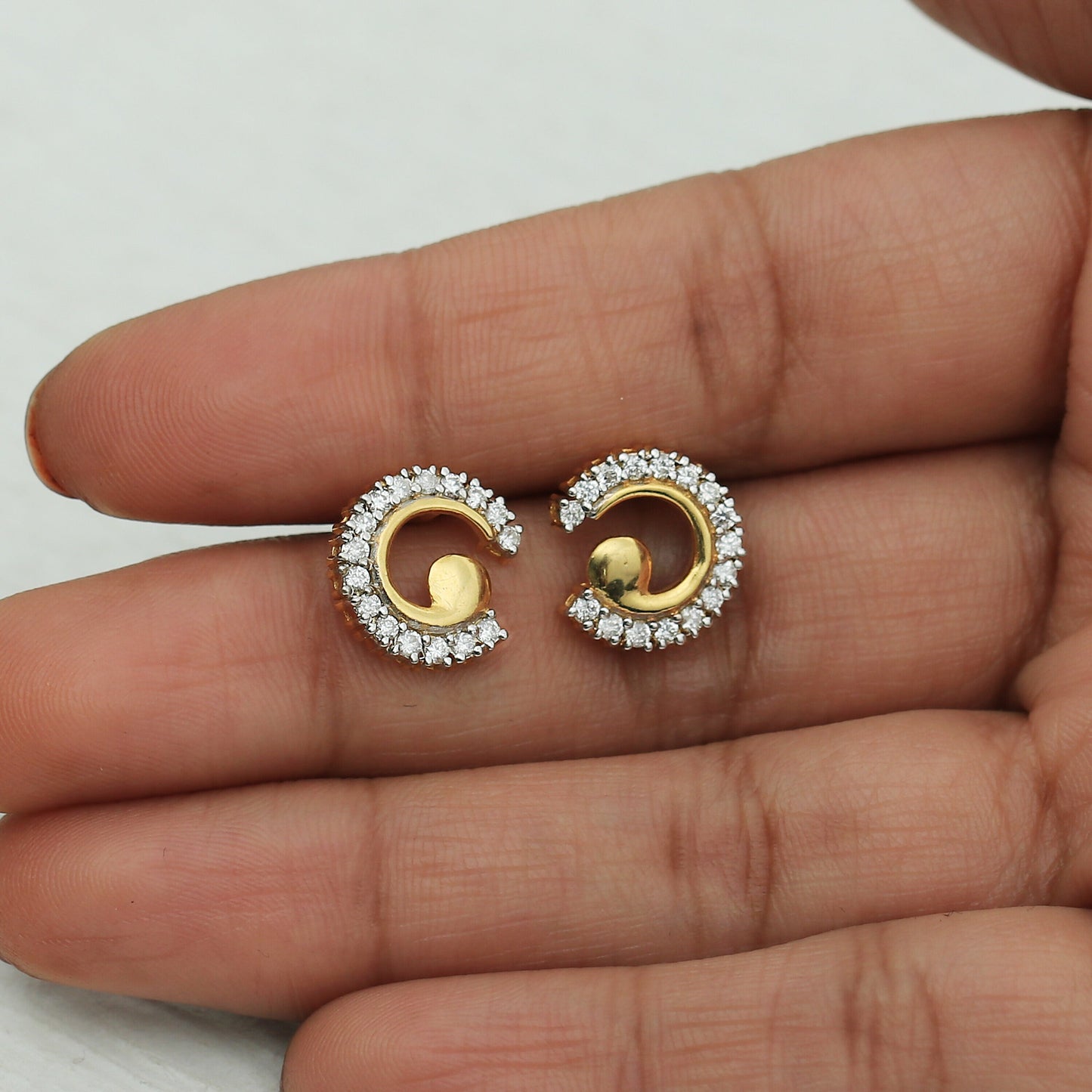 IGI Certified 0.48 Ct. Diamond Stud Earrings in 18K Yellow Gold for Women - view 4