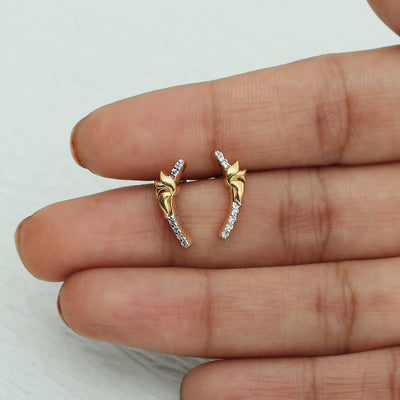 IGI Certified Stud Earrings in 18K Yellow Gold with Natural Diamond 0.10 Ct.