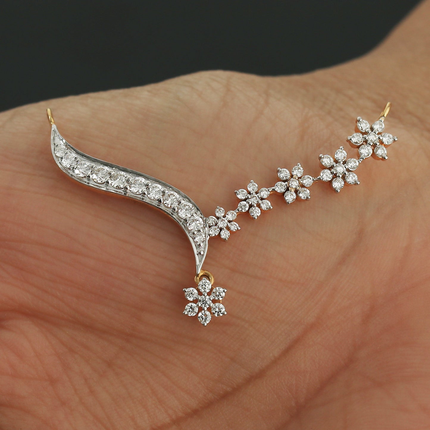 0.77 Ct IGI Certified Natural Diamond Elegant Pendant in 18K Gold Jewelry - view 5