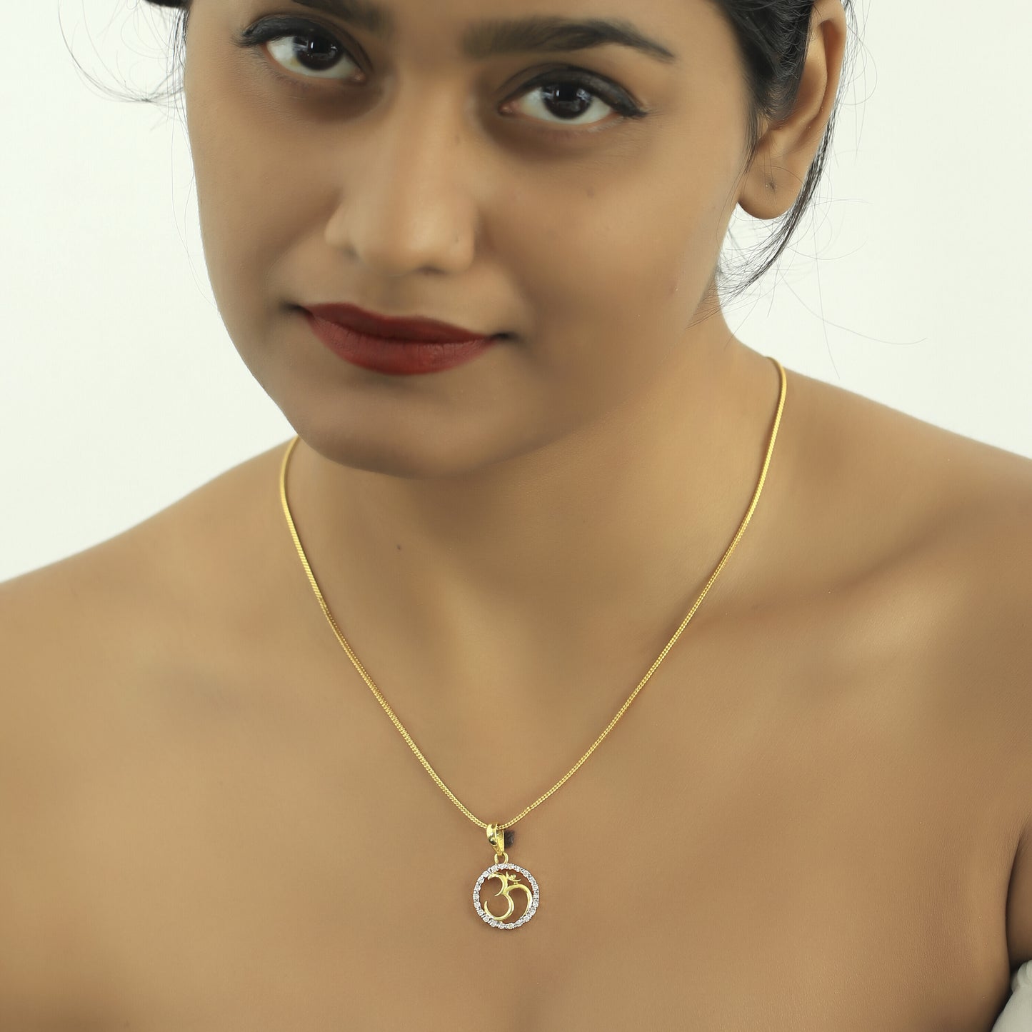 IGI Certified 0.24 Ct Natural Diamond Pendant 18k Gold Jewelry For Women