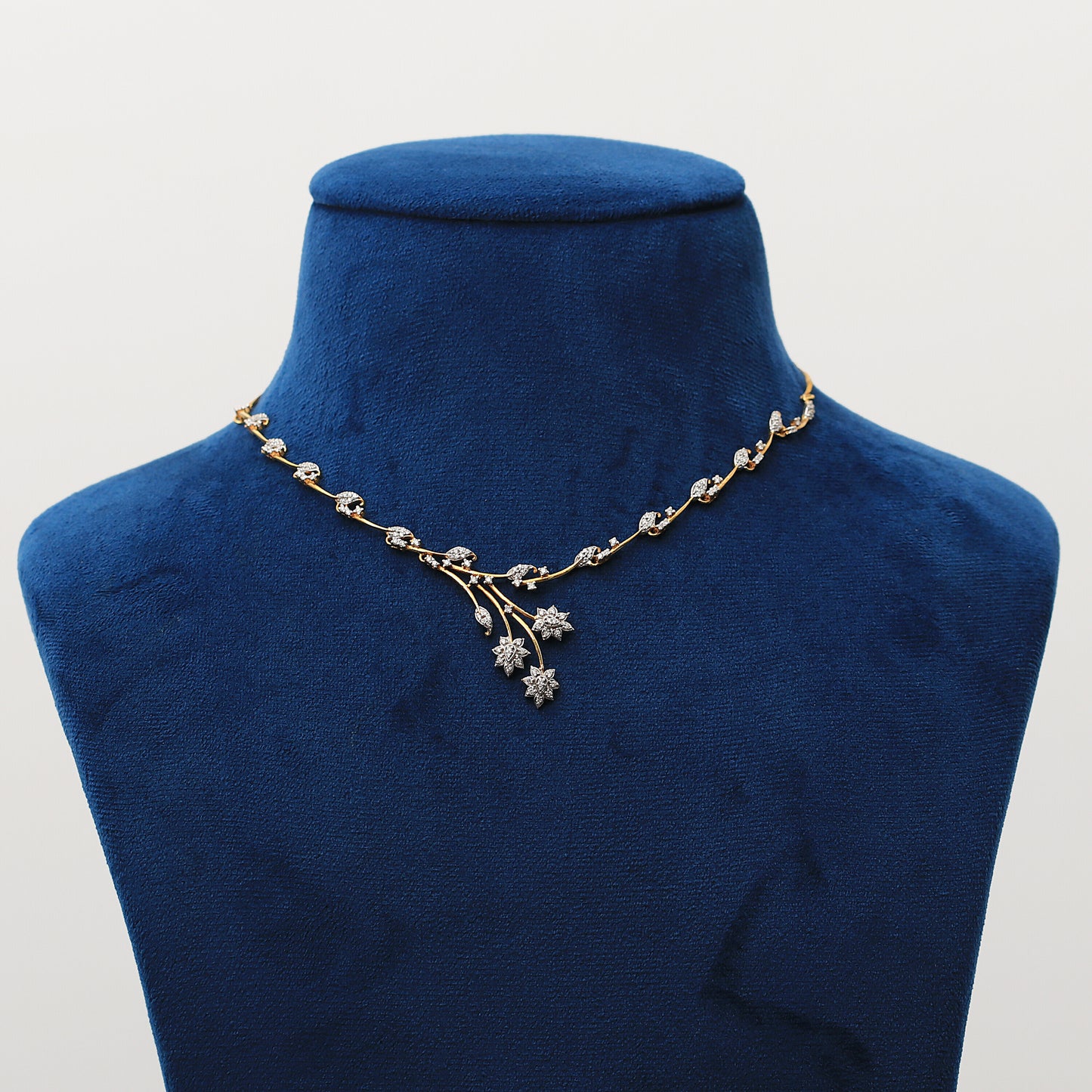 Natural Diamond Necklace Set with Earrings 18K Yellow Gold 1.60 Ct IGI Certified