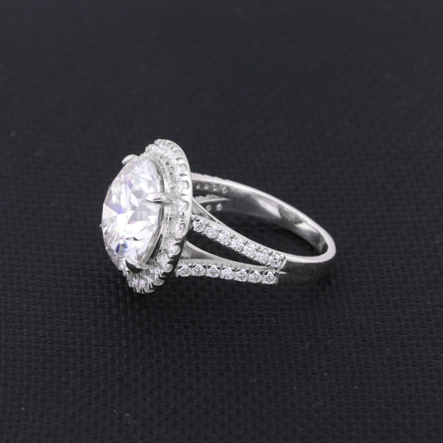 4.20 Ct Round Cut Lab Grown Diamond Ring - GEMHUB & CO. - View 3