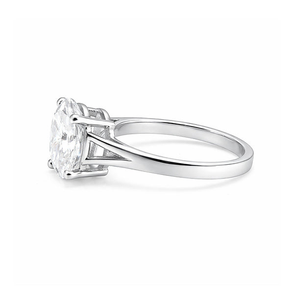 GEMHUB & CO. 3 Ct oval cut lab-grown diamond ring in 18k gold vermeil with VS1 clarity.
